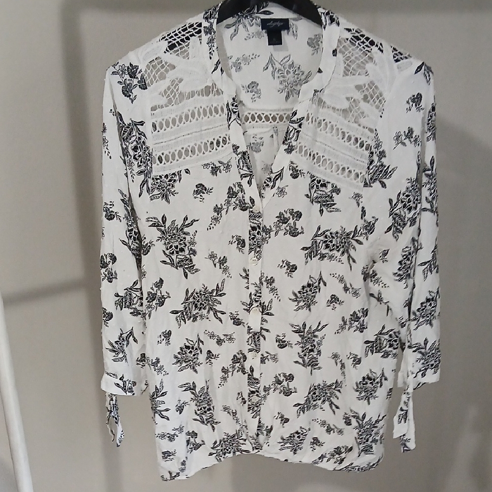 Daytrip Black and White 3/4 Sleeve Button Down Blouse